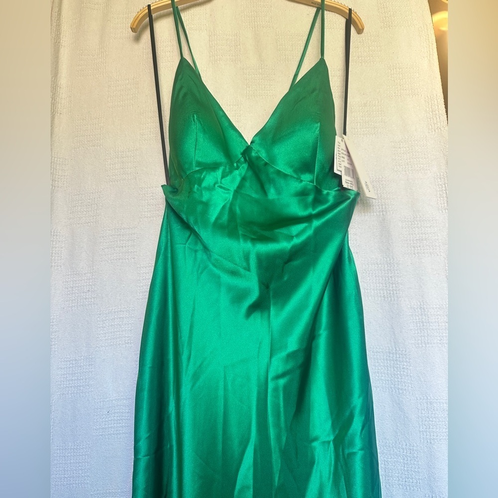 NWT AQUA Satin Open Back Gown Mermaid Skirt - Picture 6 of 9